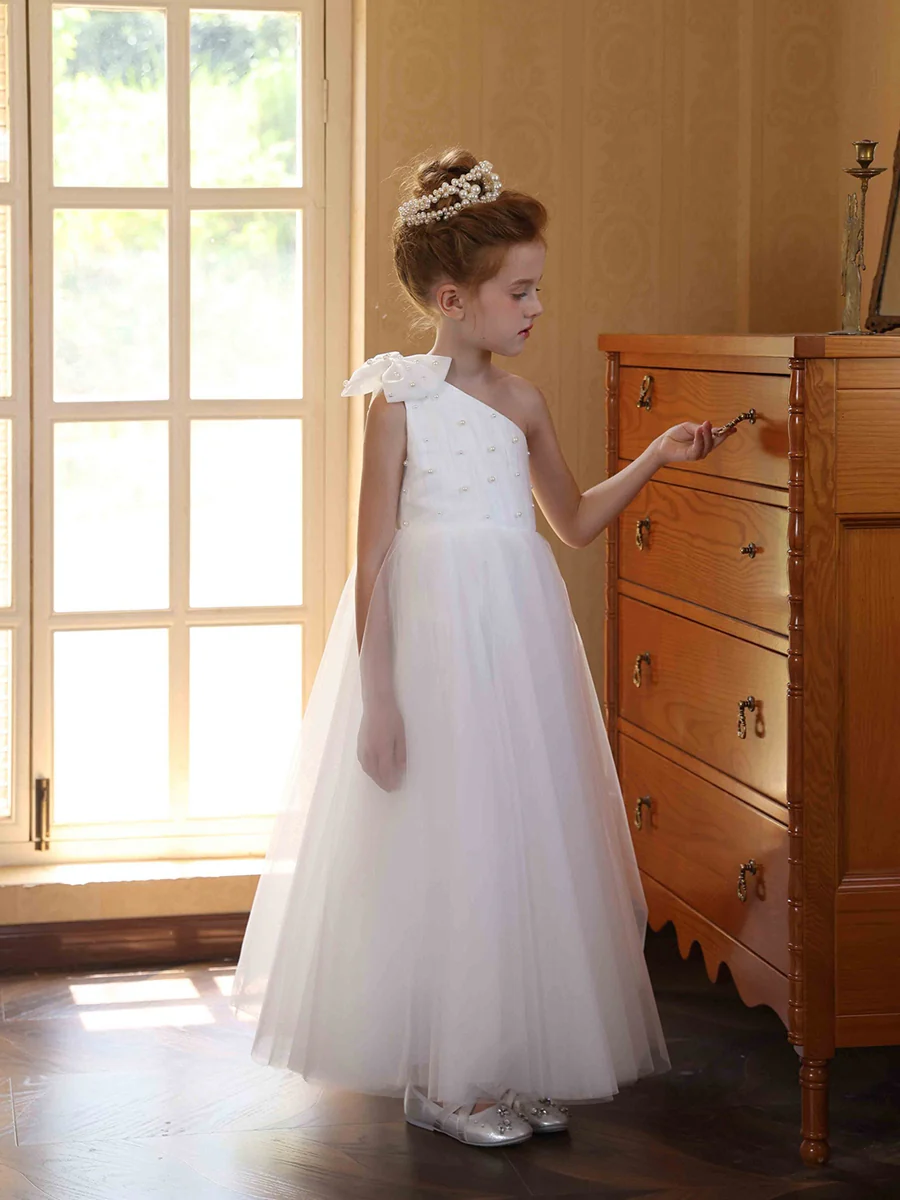 A-Line/Princess One-Shoulder Tulle Flower Girl Dresses with Pearls - Image 4