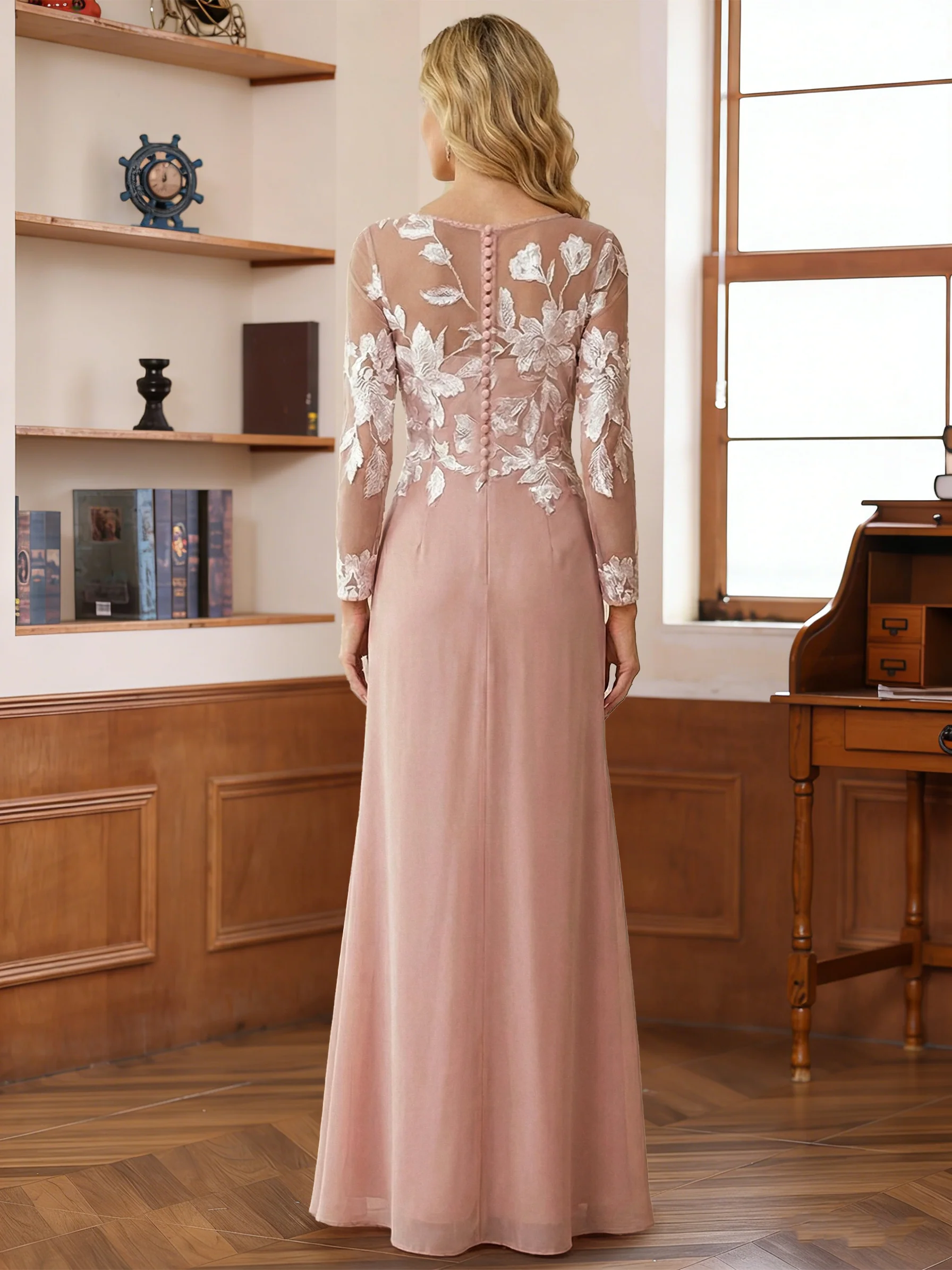 A-Line/Princess Scoop Long Sleeves Floor-Length Ruched Mother of the Bride Dresses With Appliques - Image 2