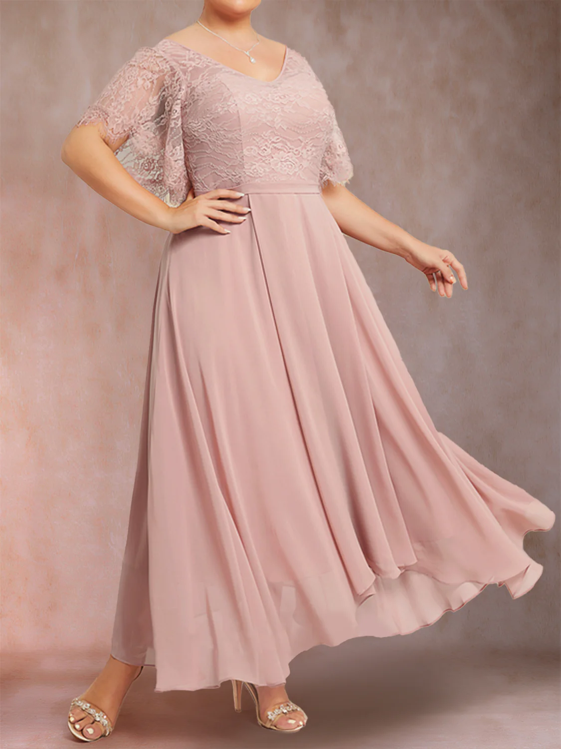 A-Line/Princess V-Neck Short Sleeves Plus Size Mother of the Bride Dresses with Applique - Image 3