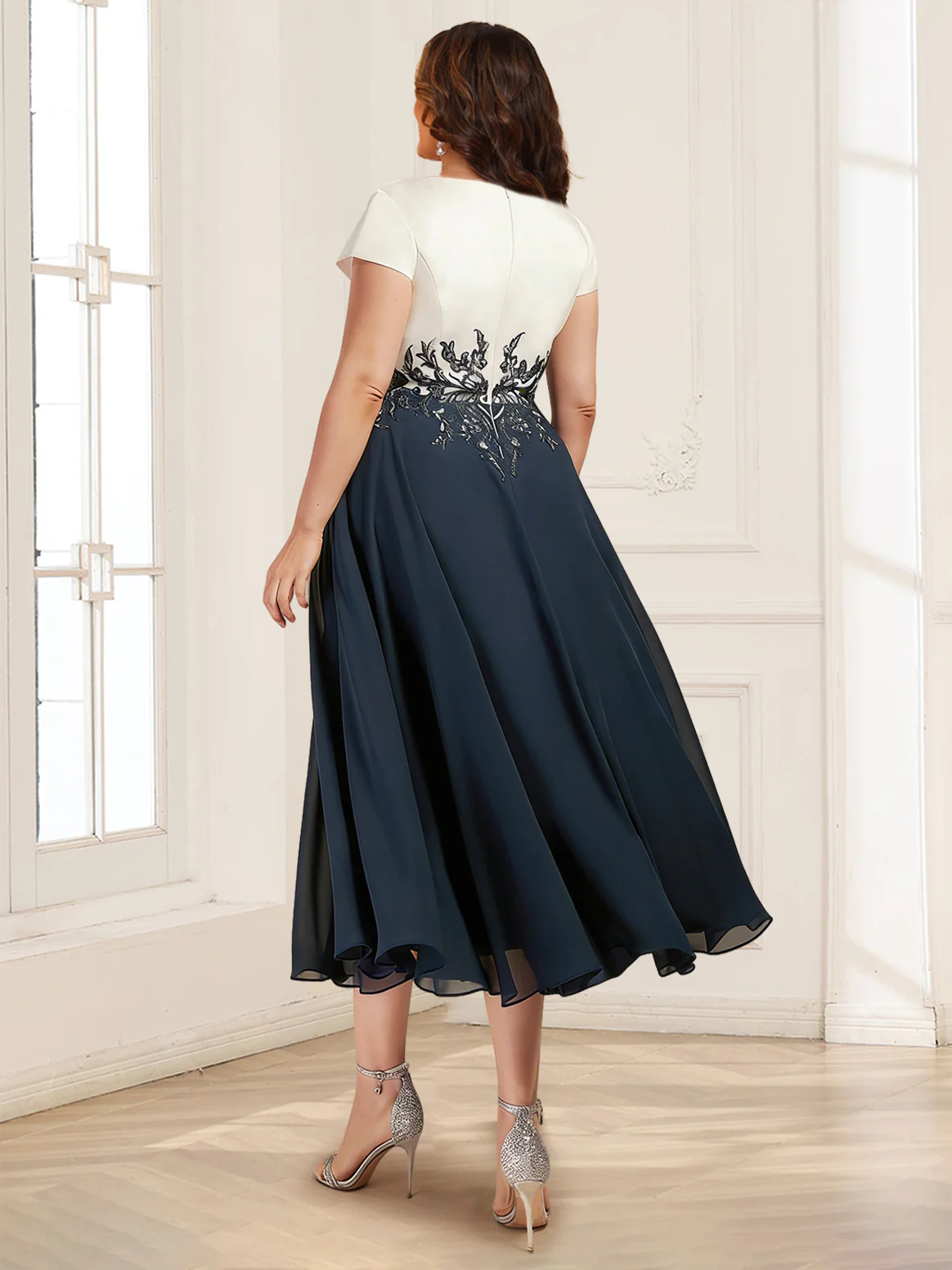A-Line/Princess V-Neck Tea-Length Plus Size Mother of the Bride Dresses with Appliques - Image 2