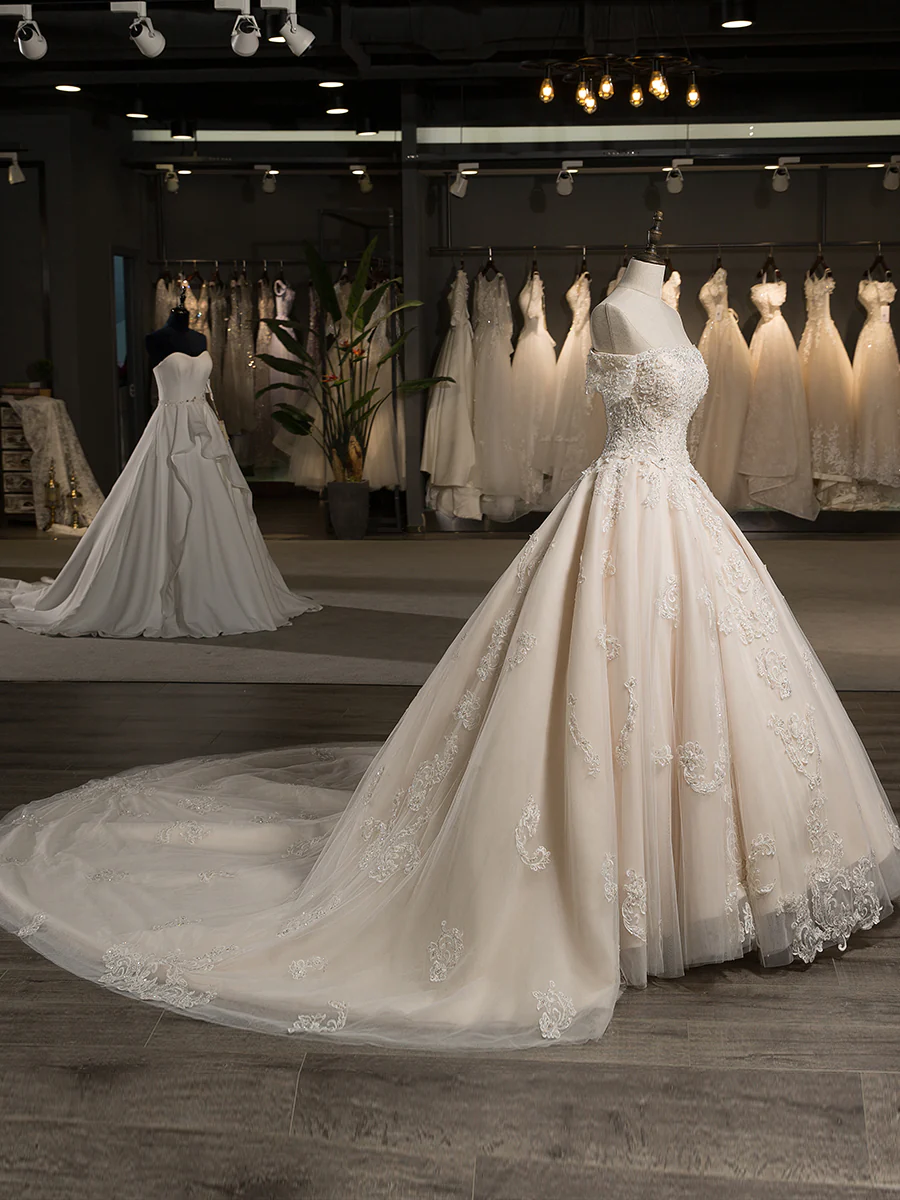 Off-the-Shoulder Short Sleeves Tulle Applique With Beading Court Train Ball Gown Wedding Dresses - Image 3