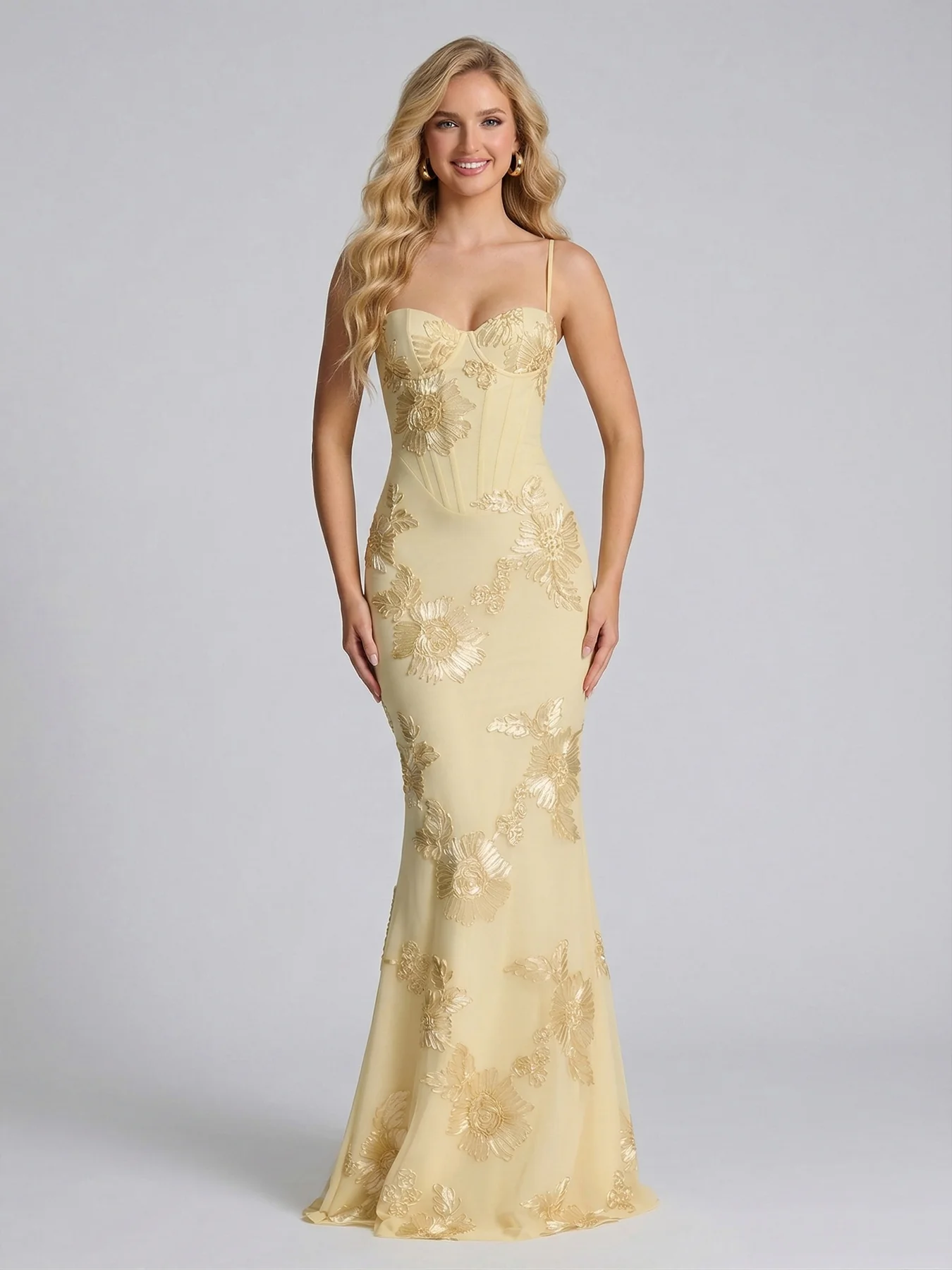 Sheath/Column Spaghetti Straps Floor-Length Bridesmaid Dresses with Applique