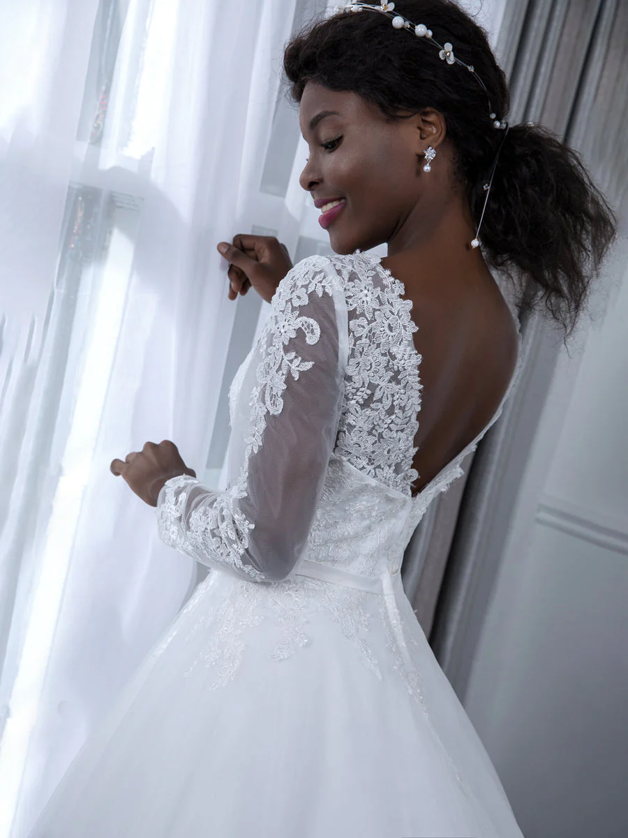 V-Neck Long Sleeves Tulle Ball Gown Wedding Dresses with Appliques - Image 6
